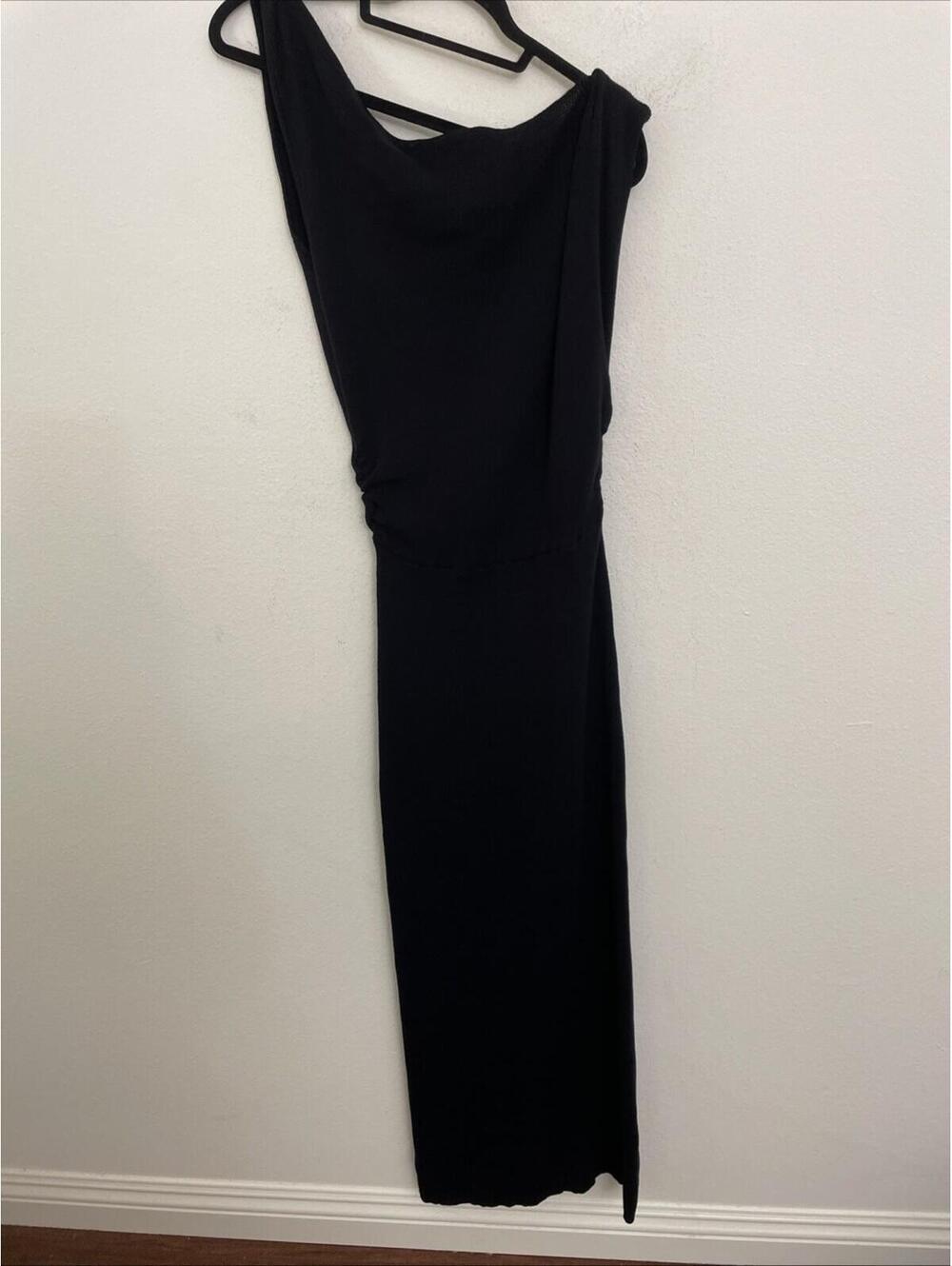 SNDYS Leena Maxi Dress Black off shoulder design Size M NWT - Picture 5 of 7